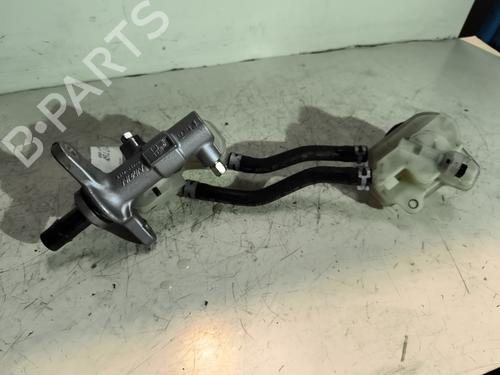 Used Brake master cylinder Brake master cylinder HONDA JAZZ III (GE_, GG_, GP_, ZA_) 1.3 HYBRID (GP1) (102 hp) 24526668 24526668