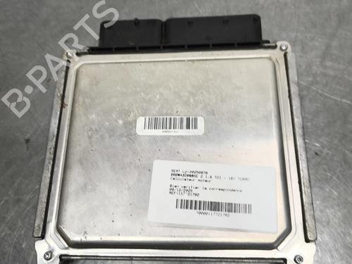 Used Engine control unit (ECU) Engine control unit (ECU) SEAT LEON (5F1) 1.6 TDI (115 hp) 32994055 32994055