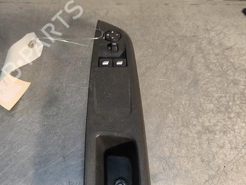 Used Left front window switch OPEL CORSA F (P2JO) 1.2 (68) (75 hp) 29996941