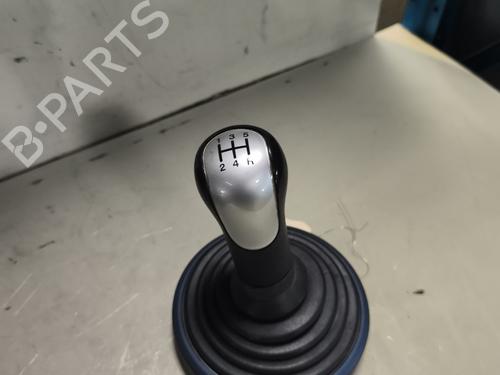 Used Shift knob Shift knob FORD FIESTA V (JH_, JD_) 1.4 TDCi (68 hp) 27328080 27328080