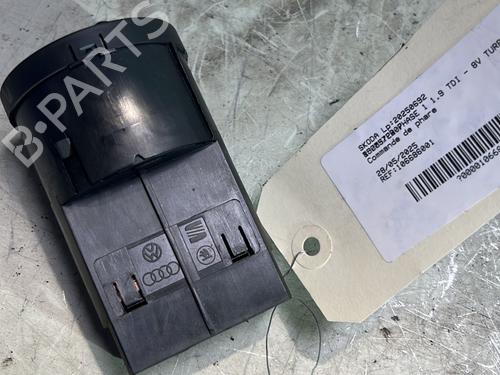 Used Headlight switch SKODA ROOMSTER (5J7) 1.9 TDI (105 hp) 27328289