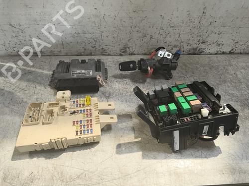 Used Electronic module KIA SPORTAGE III (SL) 1.7 CRDi (116 hp) 32218480