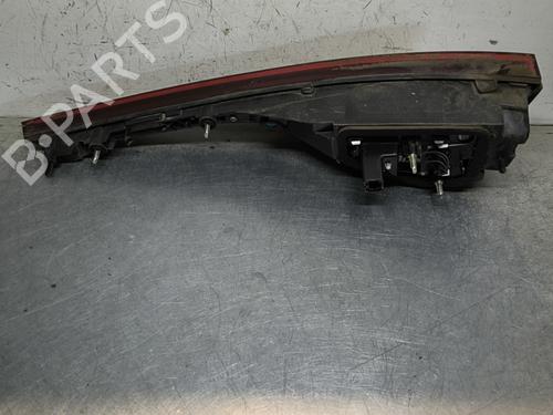 left-tailgate-light-renault-megane-iv-hatchback-b9amn_-2015-32994140 main image