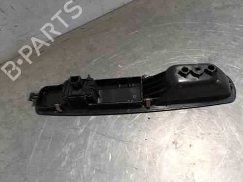 Right front window switch RENAULT MEGANE III Hatchback (BZ0/1_, B3_) 1.5 dCi (BZ09, BZ0D, BZ1W, BZ29, BZ14) | BP28165406I26 