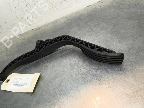 Pedale DACIA SANDERO 1.4 (BS0C, BS0A, BS0G, BS1F, BS0E) (75 hp) 32994753