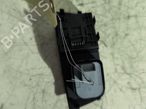 Used Left front window switch Left front window switch AUDI A1 (8X1, 8XK) 1.6 TDI (105 hp) 26180219 26180219