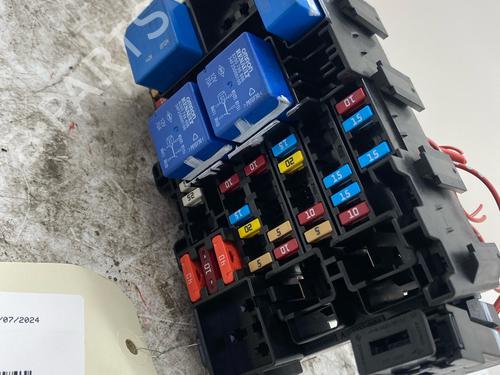 Fuse box RENAULT CLIO V (B7_) 1.5 Blue dCi 100 (B7AD) | BP39639741E1 - Image 3