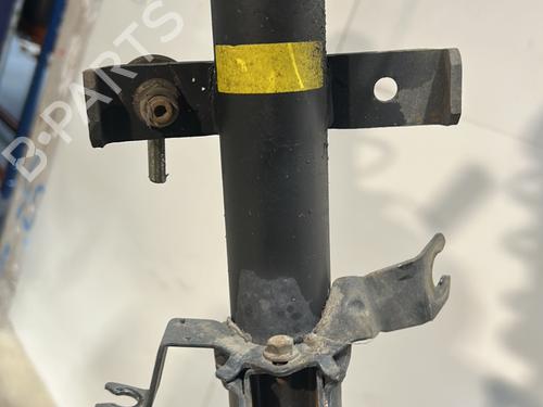 Used Right front shock absorber Right front shock absorber RENAULT CAPTUR I (J5_, H5_) 1.3 TCe 130 (J5NJ, J5NE) (131 hp) 30356833 30356833