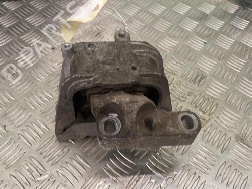Used Engine mount Engine mount VW CADDY III Box Body/MPV (2KA, 2KH, 2CA, 2CH) 1.9 TDI (105 hp) 27328580 27328580
