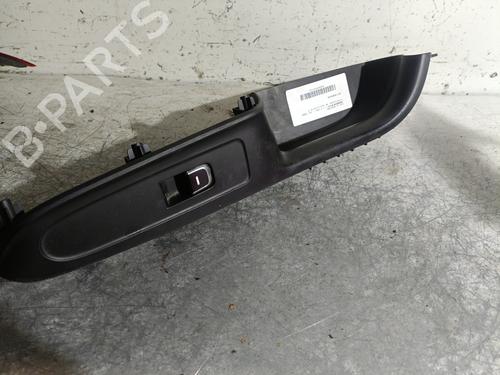 Right front window switch KIA CARENS IV 1.7 CRDi | BP23823996I26 - Image 2
