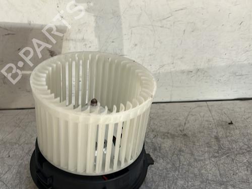 Used Heater blower motor PEUGEOT 208 II (UB_, UP_, UW_, UJ_) 1.2 PureTech 100 (101 hp) 30320358