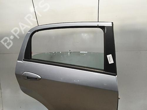right-rear-door-fiat-grande-punto-199_-2005-39639259 main image