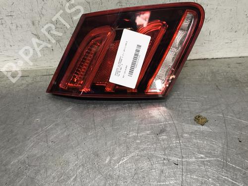 Feu de coffre gauche MERCEDES-BENZ E-CLASS (W212) E 250 CDI / BlueTEC 4-matic (212.082, 212.097) (204 hp) 32997377