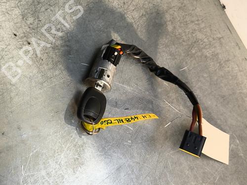 Ratlås/Tændingslås RENAULT CLIO II (BB_, CB_) 1.2 16V (BB05, BB0W, BB11, BB27, BB2T, BB2U, BB2V, CB05,... (75 hp) 30357461