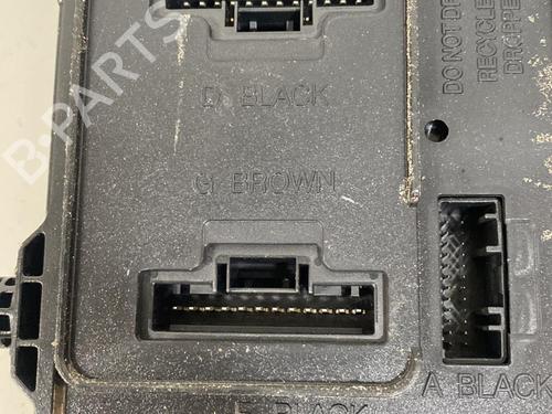 Used Fuse box Fuse box RENAULT MEGANE III Coupe (DZ0/1_) 1.9 dCi (DZ0N, DZ0J, DZ1J, DZ1K) (131 hp) 21697109 21697109