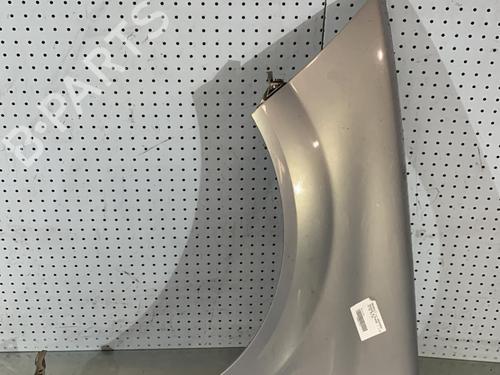 Forskærm venstre Forskærm venstre RENAULT MEGANE II (BM0/1_, CM0/1_) 1.9 dCi (BM0G, CM0G) (120 hp) 21698392 21698392