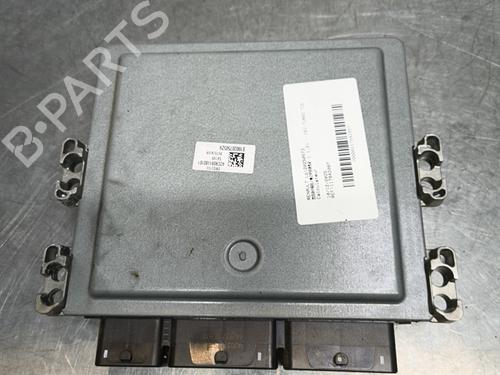 Used Control unit Control unit RENAULT MEGANE IV Hatchback (B9A/M/N_) 1.2 TCe 130 (B9MR) (130 hp) 33992145 33992145