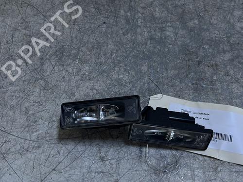 Nummerpladelys PEUGEOT 208 II (UB_, UP_, UW_, UJ_) 1.2 PureTech 100 (101 hp) 30320379