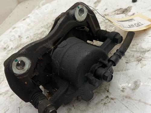 Used Left front brake caliper Left front brake caliper 39639310 39639310