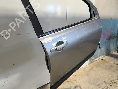 Used Right front door Right front door 30357223 30357223