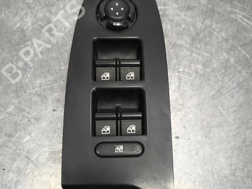 Used Left front window switch Left front window switch ALFA ROMEO GIULIETTA (940_) 1.4 TB (940FXA1A, 940FXT1A) (120 hp) 33555950 33555950