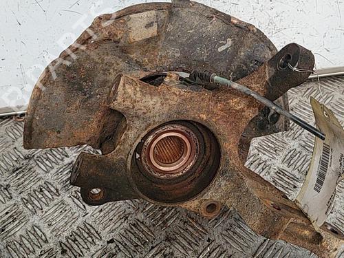 Used Left front steering knuckle HYUNDAI TUCSON (JM) 2.0 CRDi All-wheel Drive (140 hp) 21697727