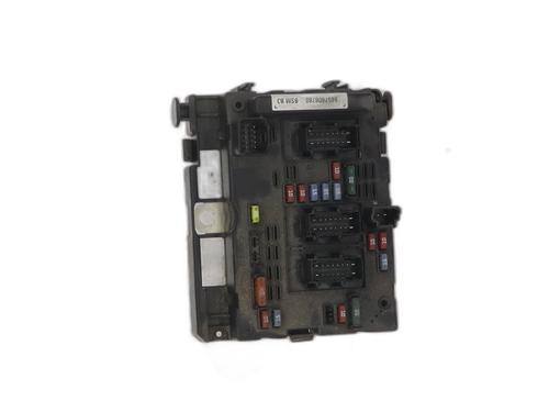 Used Fuse box Fuse box 39640430 39640430