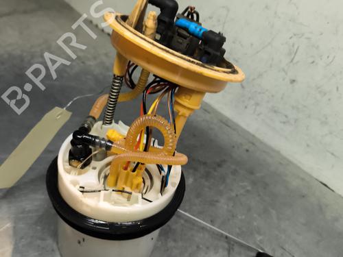 Used Fuel pump Fuel pump VW GOLF VII (5G1, BQ1, BE1, BE2) 2.0 TDI (150 hp) 31884425 31884425