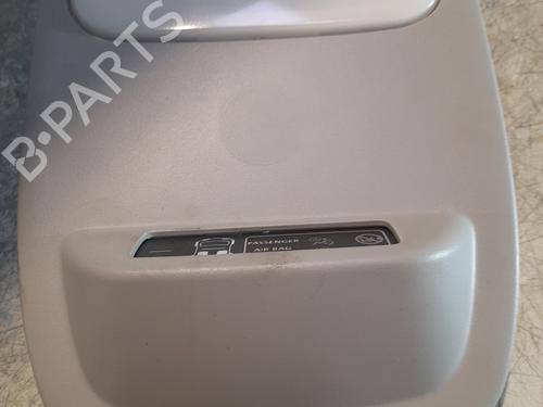 Used Interior roof light RENAULT TWINGO III (BCM_, BCA_) 0.9 TCe 95 (92 hp) 22905751