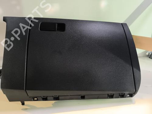 Used Glove box VW POLO VI (AW1, BZ1, AE1) 1.0 TSI (95 hp) 23822511