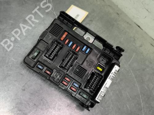 fuse-box-peugeot-1007-km_-2005-30829929 main image