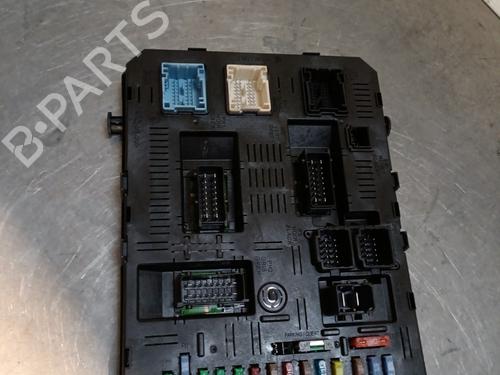 Used Fuse box Fuse box CITROËN C4 I (LC_) 1.4 16V (88 hp) 28442851 28442851