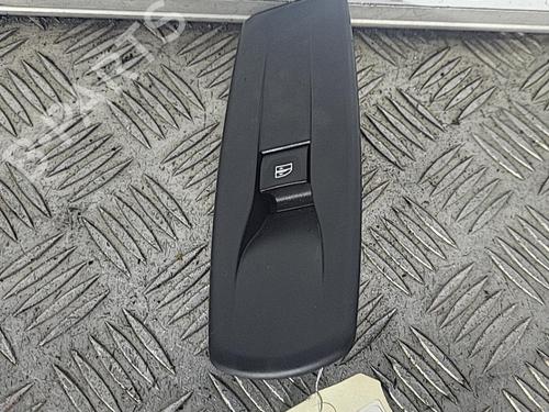 Used Right front window switch Right front window switch RENAULT MEGANE III Hatchback (BZ0/1_, B3_) 1.6 dCi (BZ00, BZ12, BZ13) (130 hp) 22033445 22033445
