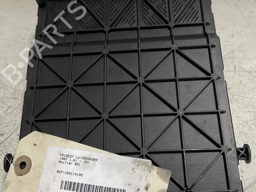 Used Fuse box Fuse box PEUGEOT 1007 (KM_) 1.6 16V (109 hp) 26173397 26173397