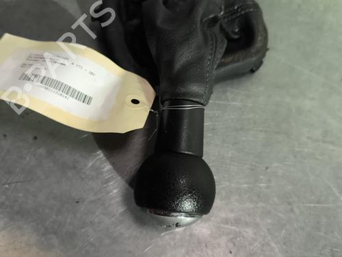 Used Gear lever CITROËN C3 Picasso (SH_) 1.4 VTi 95 (SH8FSC, SH8FP0, SH8FP6) (95 hp) 29081307