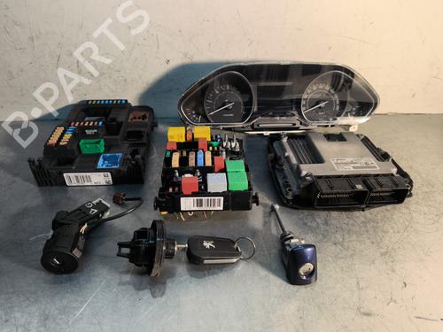 Elektronische module PEUGEOT 208 I (CA_, CC_) 1.6 HDi / BlueHDi 75 (75 hp) 29733918