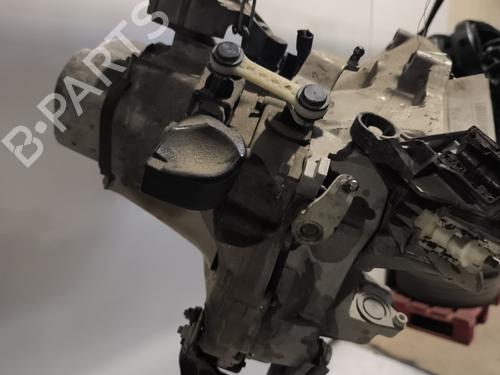 Used Gearbox Gearbox CITROËN C3 III (SX) 1.2 VTi 82 (82 hp) 28354004 28354004