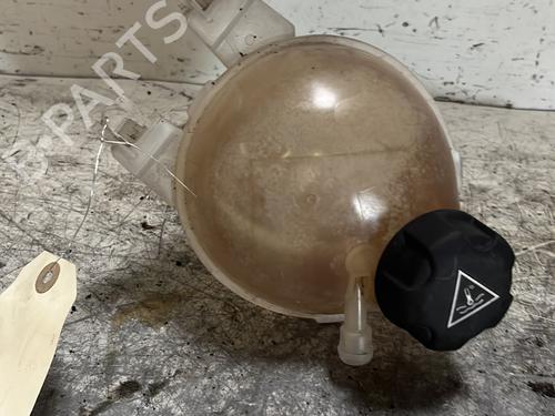 Used Expansion tank PEUGEOT 208 I (CA_, CC_) 1.6 HDi / BlueHDi 75 (75 hp) 22652838
