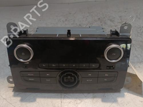 Used Radio Radio RENAULT CLIO IV (BH_) 1.5 dCi 90 (90 hp) 21709560 21709560