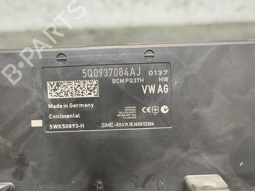 Used Fuse box Fuse box SEAT LEON (5F1) 1.2 TSI (105 hp) 33122929 33122929