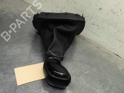 Used Shift knob Shift knob PEUGEOT 208 II (UB_, UP_, UW_, UJ_) 1.2 PureTech 75 (75 hp) 30553295 30553295