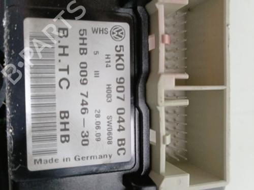 Used Climate control Climate control VW GOLF VI (5K1) 2.0 TDI (110 hp) 21696570 21696570