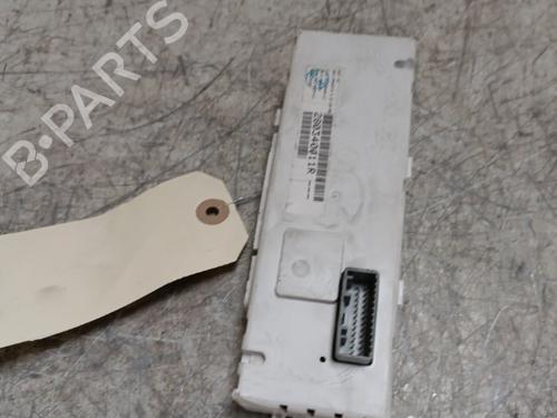 display-monitor-renault-megane-iii-hatchback-bz01_-b3_-15-dci-281158115r-2008-21693183 main image