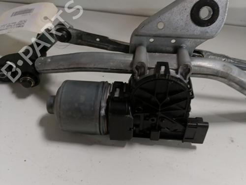 Used Front wiper motor Front wiper motor RENAULT TWINGO II (CN0_) 1.2 (CN0D) (58 hp) 21696595 21696595