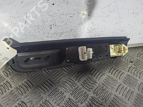 Used Left front window switch Left front window switch KIA CEE'D Hatchback (ED) 1.6 CRDi 115 (115 hp) 21697670 21697670