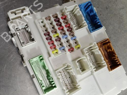 Used Fuse box Fuse box VOLVO V40 Hatchback (525) D3 (150 hp) 29081617 29081617