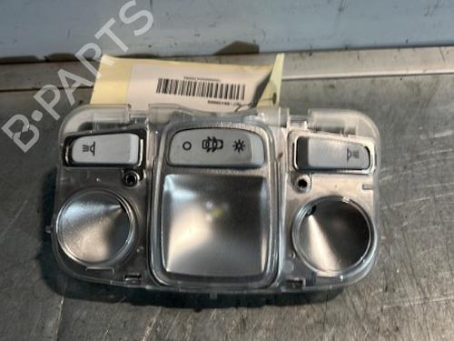 Plafonier Plafonier PEUGEOT 308 SW II (LC_, LJ_, LR_, LX_, L4_) 1.5 BlueHDi 130 (131 hp) 21713452 21713452