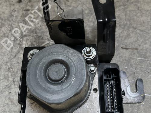 Used ABS pump ABS pump DACIA DUSTER (HS_) 1.2 TCe 125 (125 hp) 26028607 26028607