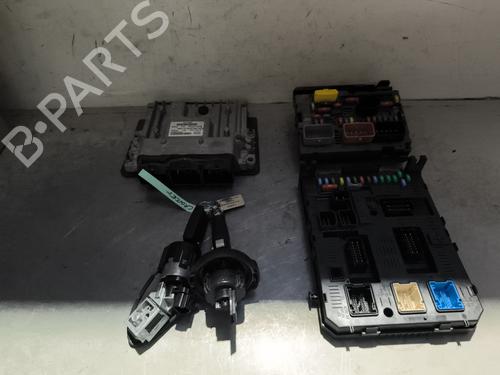 Used Electronic module Electronic module PEUGEOT 3008 I MPV (0U_) 2.0 HDi Hybrid4 (163 hp) 28443252 28443252