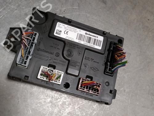 Used Fuse box Fuse box 27893842 27893842
